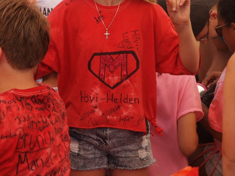 P8039367 RHorz.jpg