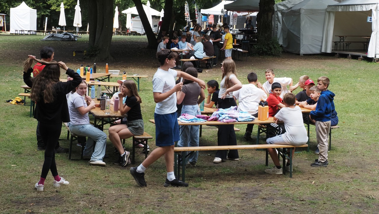 P7233651 RHorz.jpg